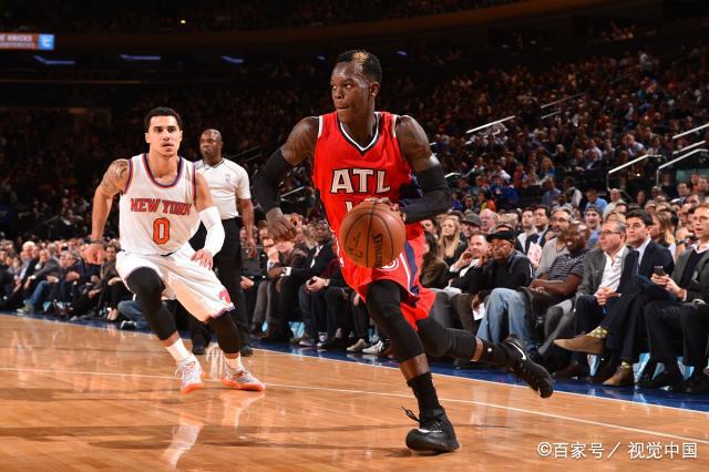 明了他对球 明了他对球