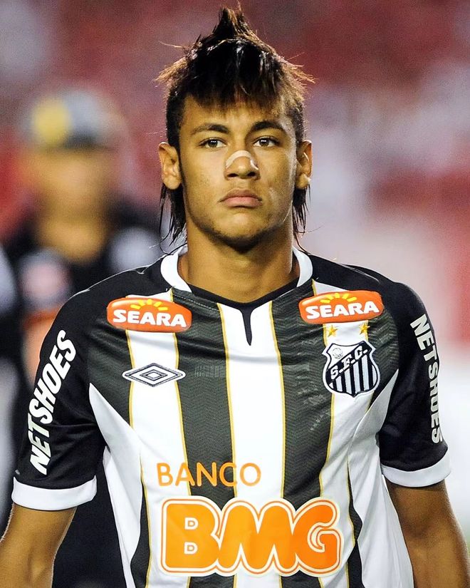 合照背后是 合照背后是