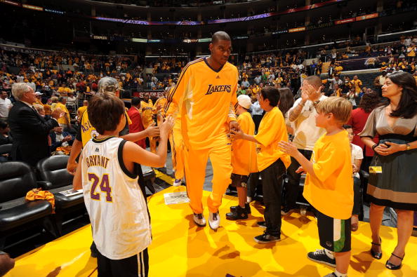 某东南亚持 某东南亚持